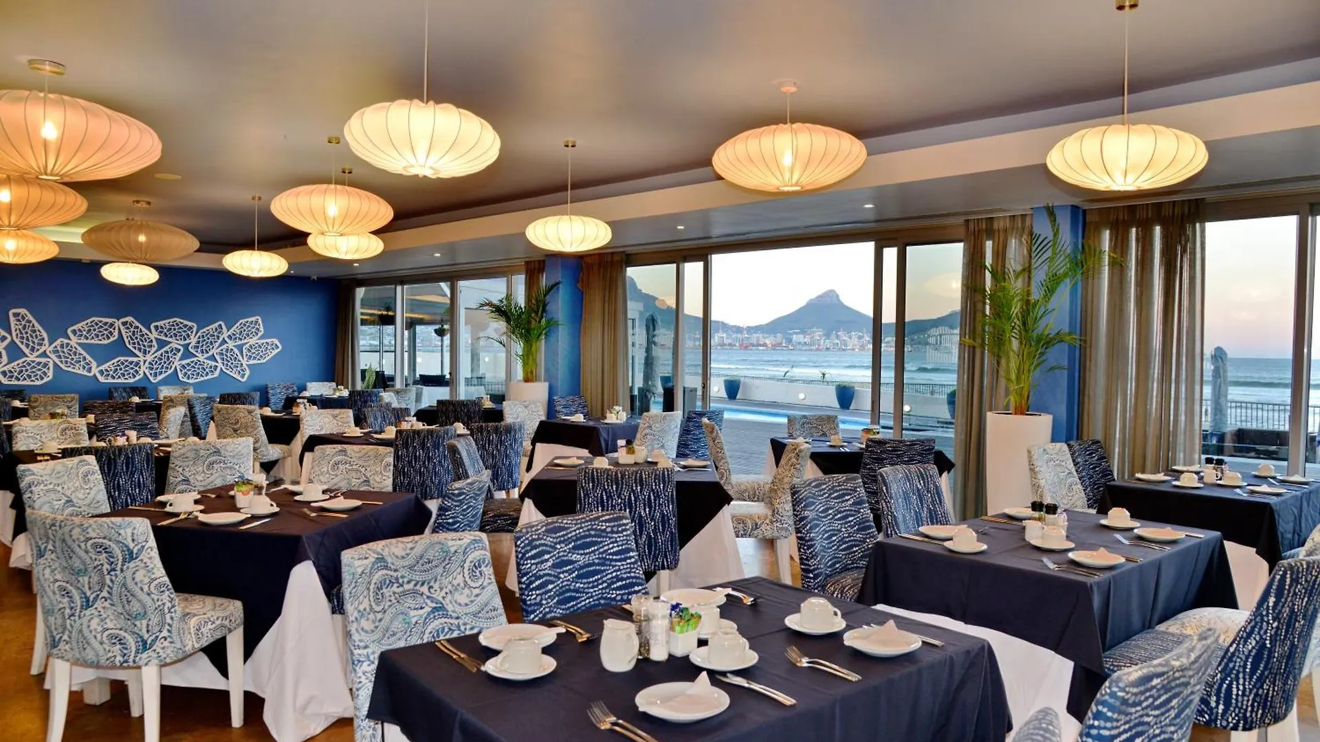 Lagoon Beach Hotel & Spa Cape Town