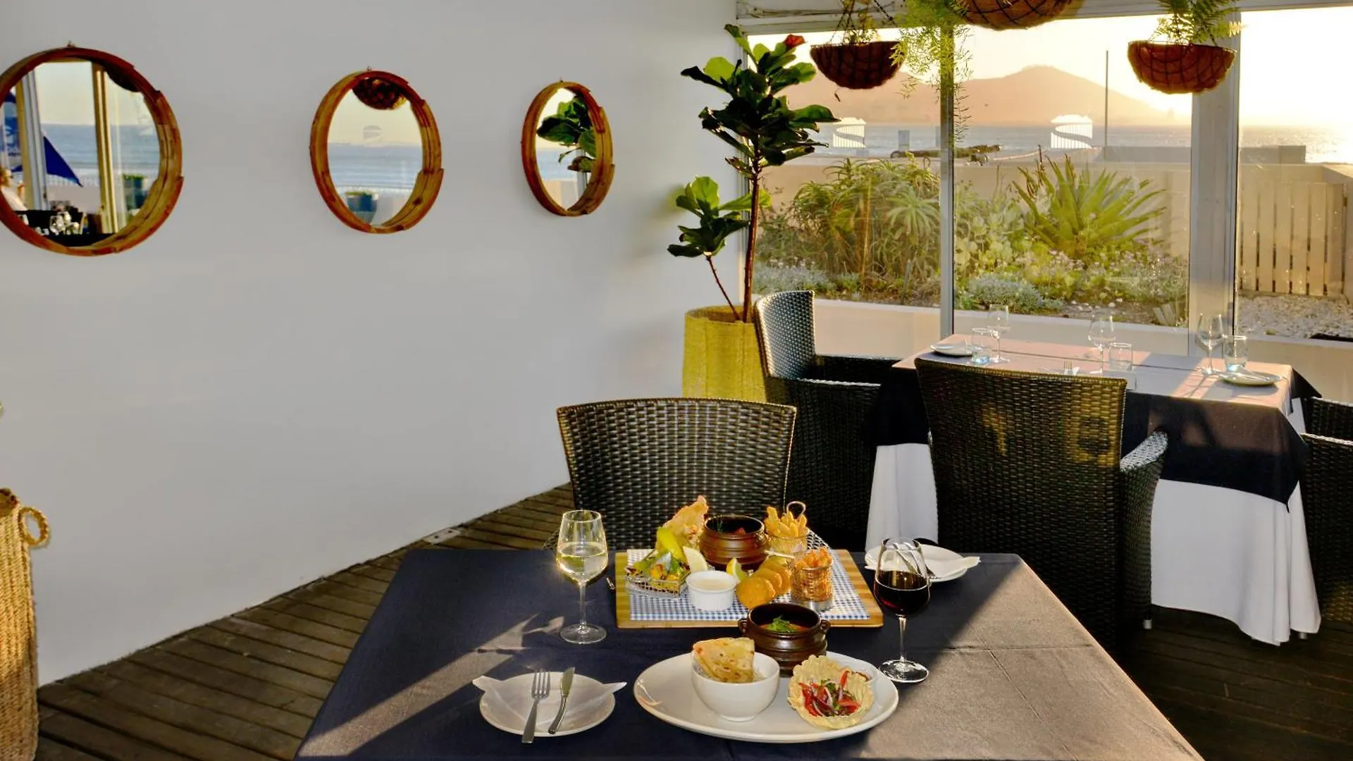 Lagoon Beach Hotel & Spa Cape Town