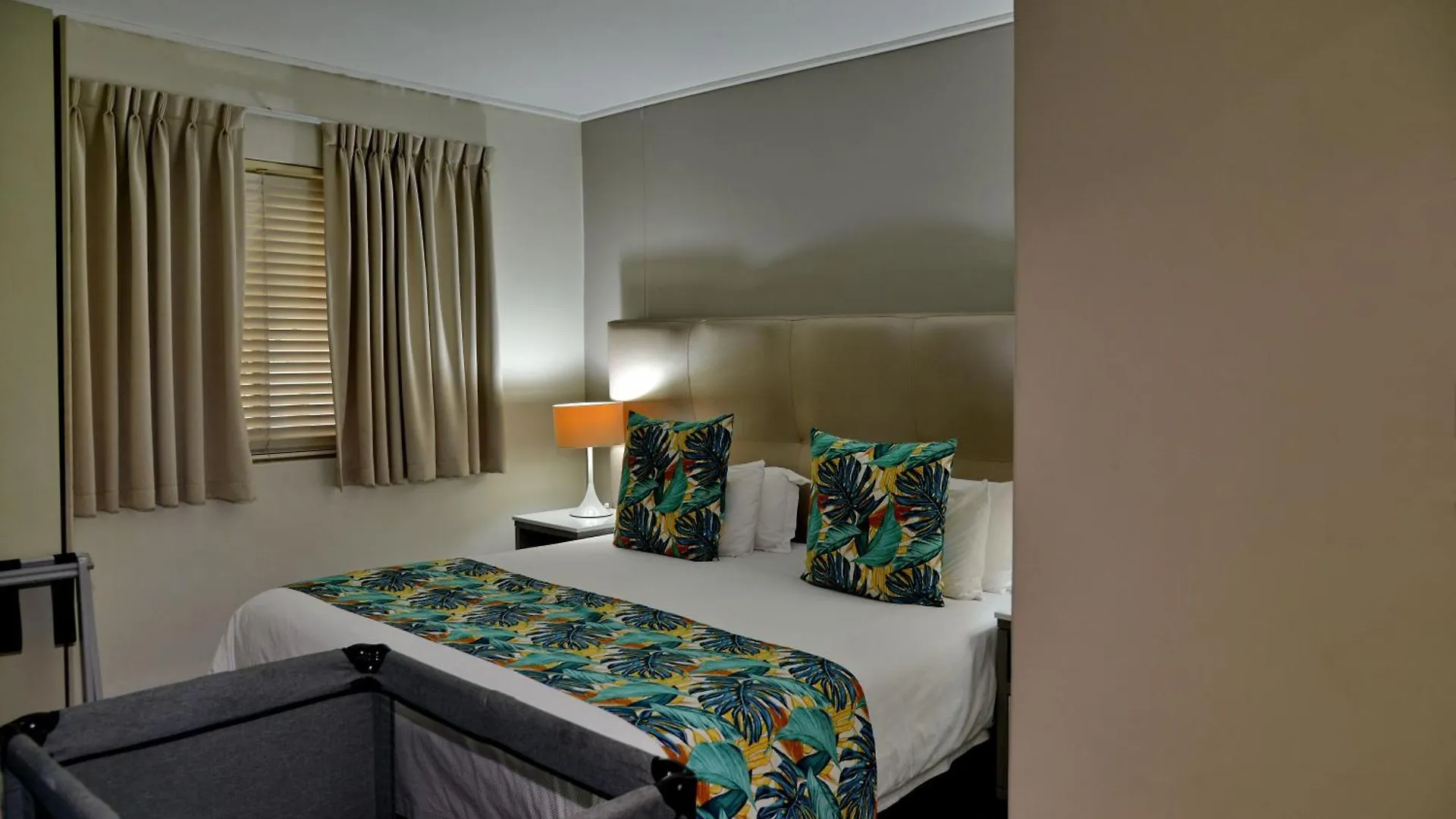 Lagoon Beach Hotel & Spa Cape Town