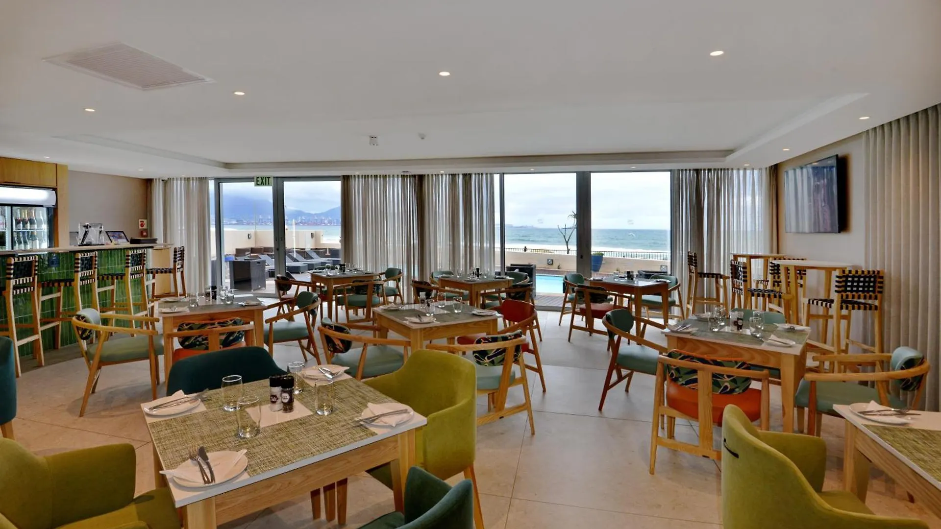 Lagoon Beach Hotel & Spa Cape Town